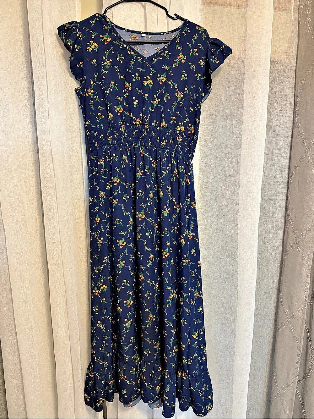 Floral Maxi Dress in Blue Size Medium Like New